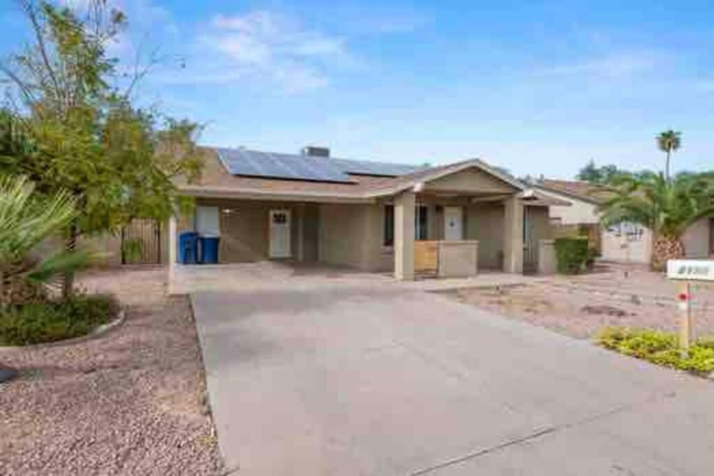 Spacious Cozy Home In Tempe Jacuzzi Pool King Bed! Exterior foto